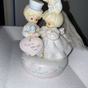 Tender expressions wedding music box
